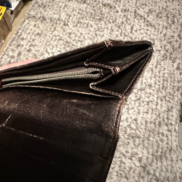 Authentic Fendi vintage Continental Wallet - Picture 5 of 8